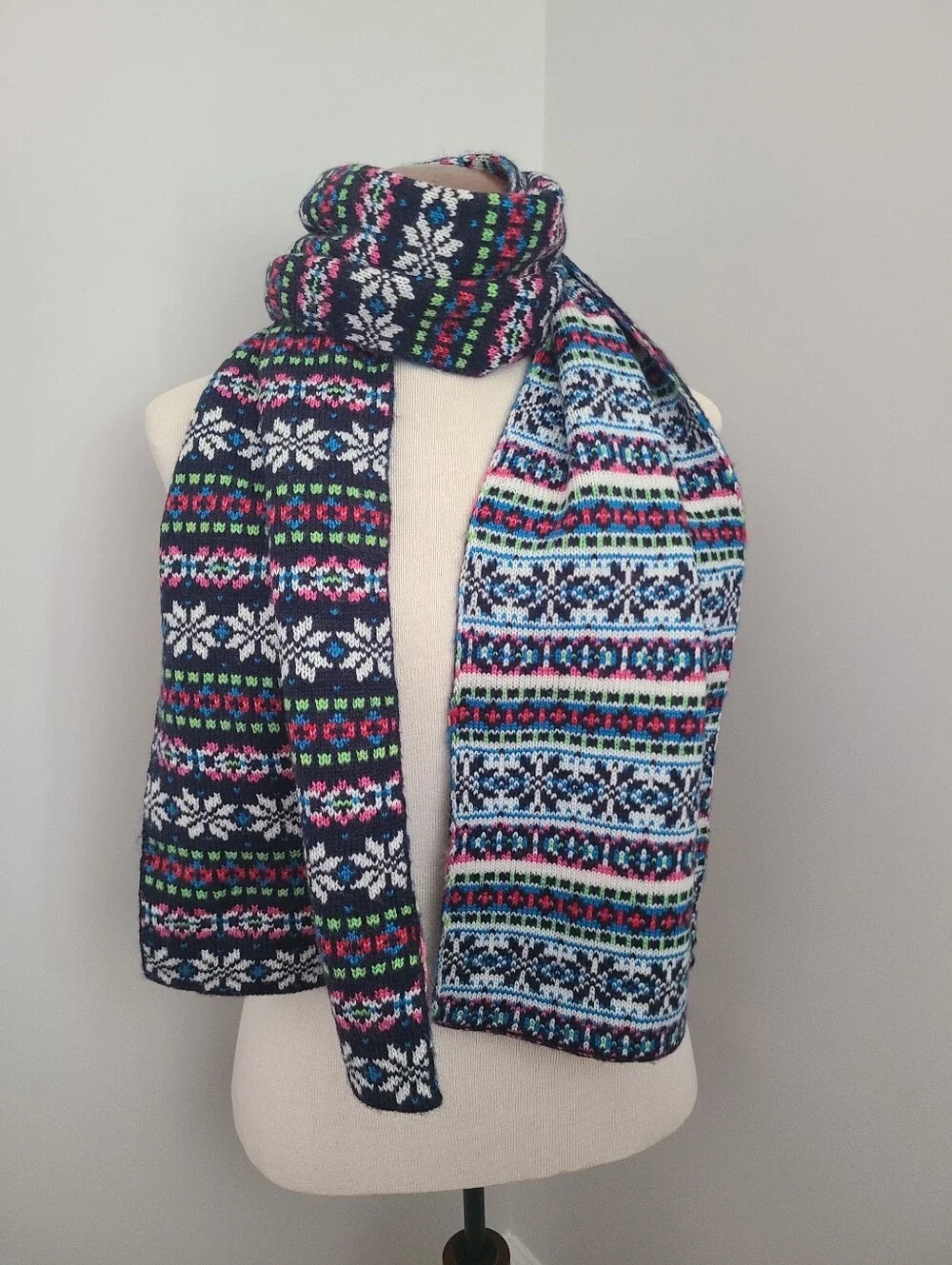 Vintage Deadstock Aerie Scarf Fair Isle Nordic Y2K Preppy Snowflake Crazy Stripe